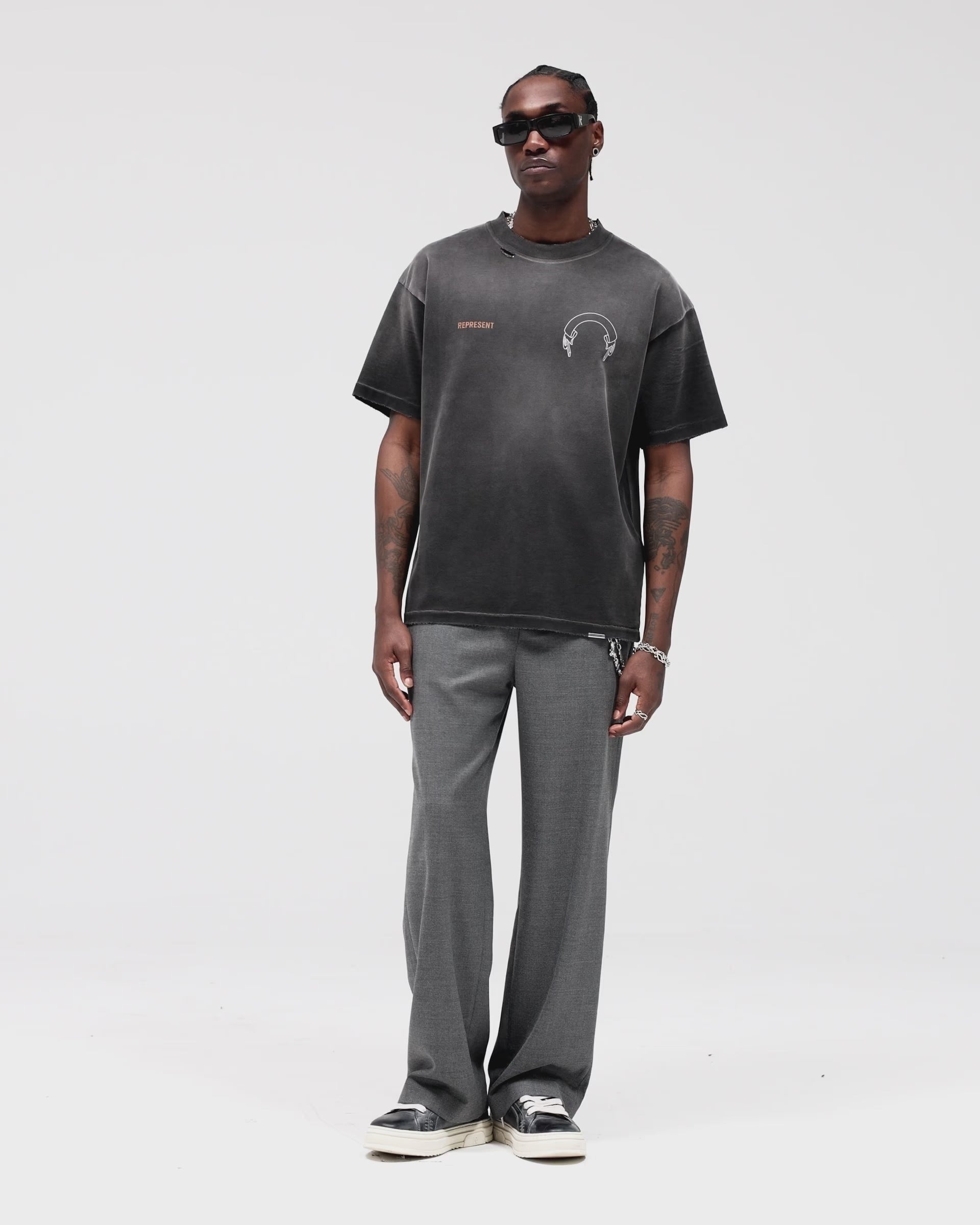 Represent Banner T-Shirt - "Stained Black"